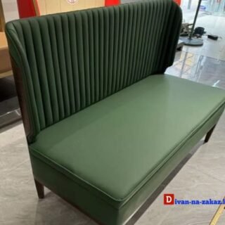 прямий диван на кухню зелений