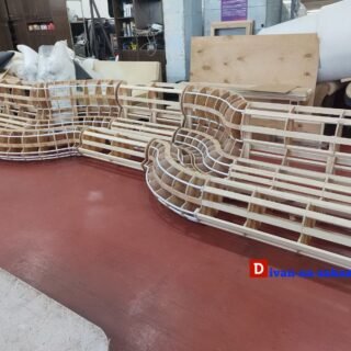 дерев'яний каркас майбутнього дивану