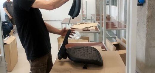 монтаж торгових стелажів