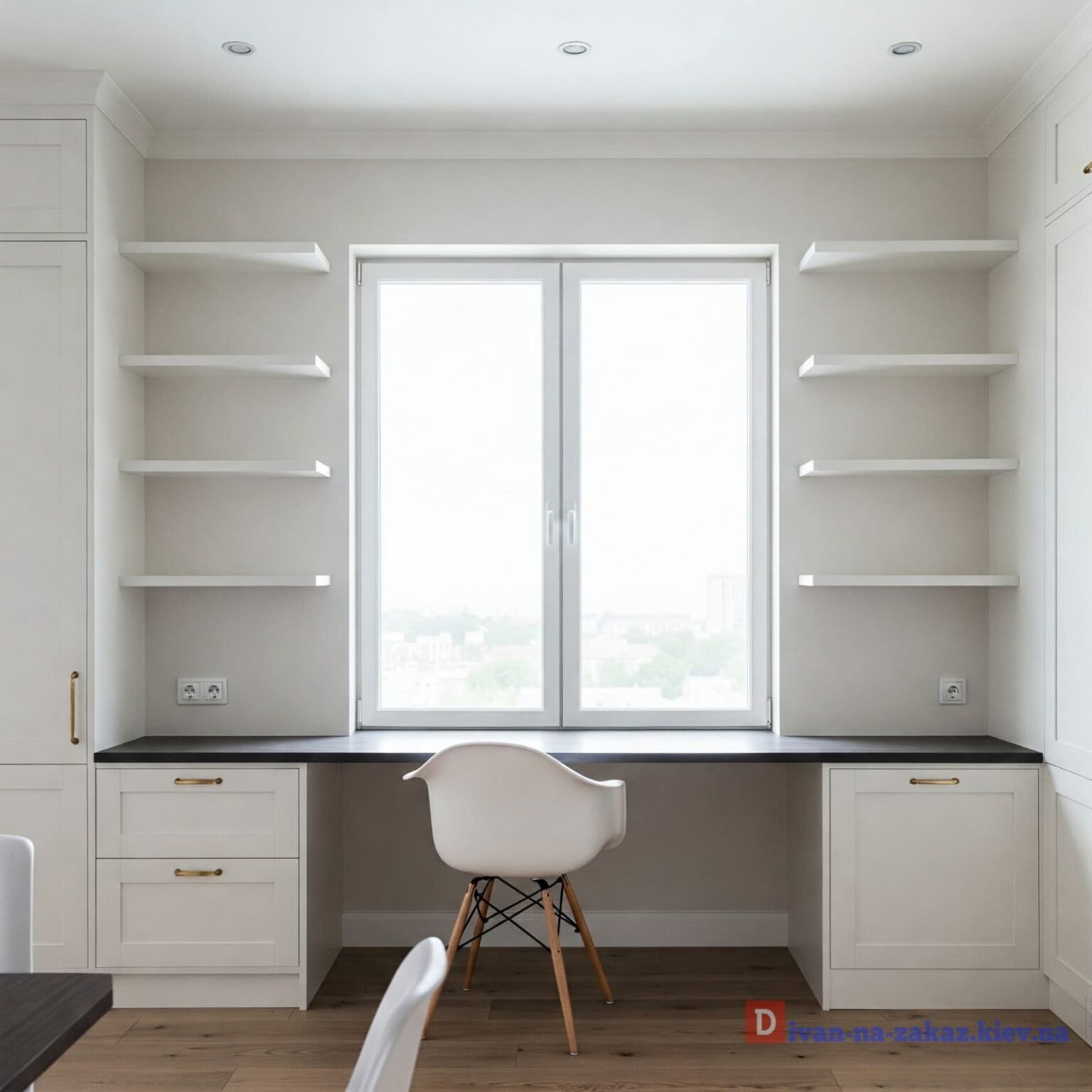 рабочее место вокруг окна