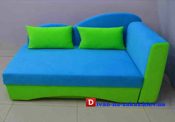синий диван для детей