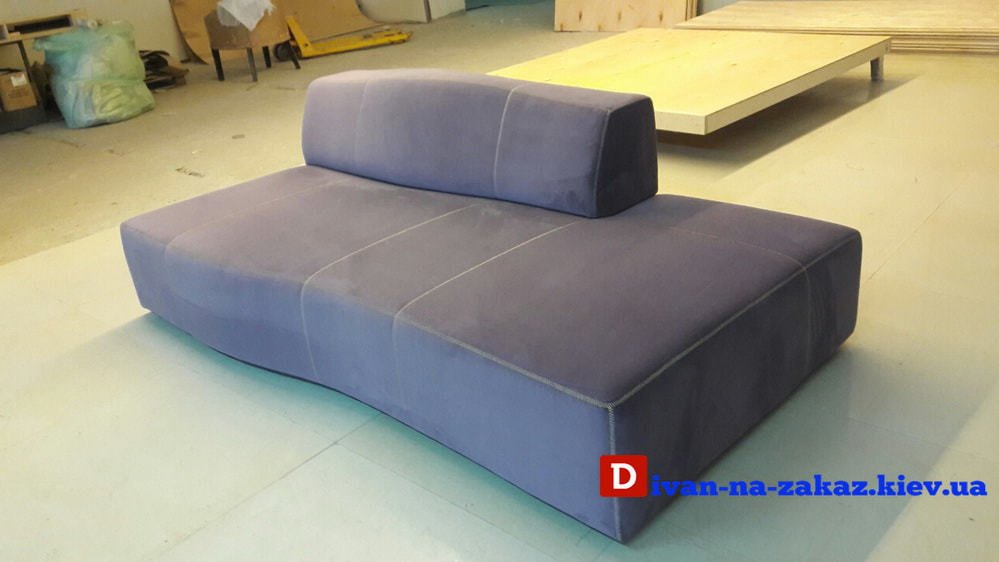 модульный кривой диван