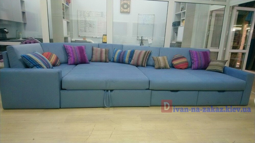 синий большой п образный диван в гостиную на заказ
