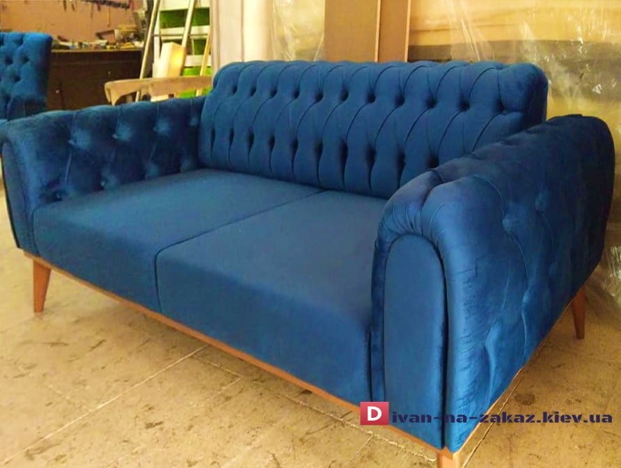 синий диван с перетяжкой прямой